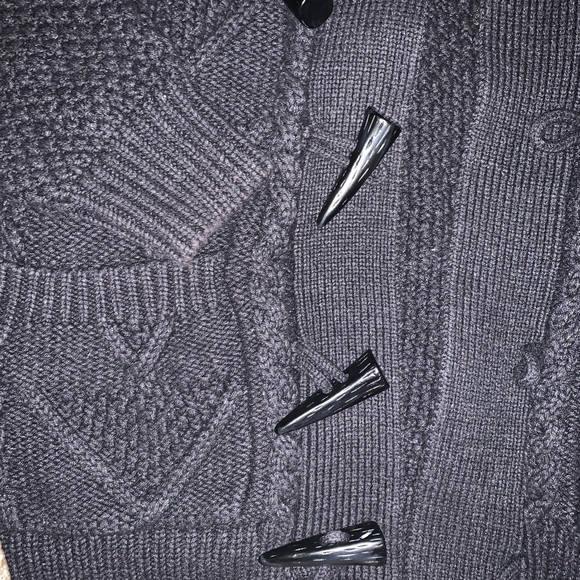 FOREVER21 WOMENS SIZE MEDIUM GRAY COZY SWEATER USED - Picture 6 of 14